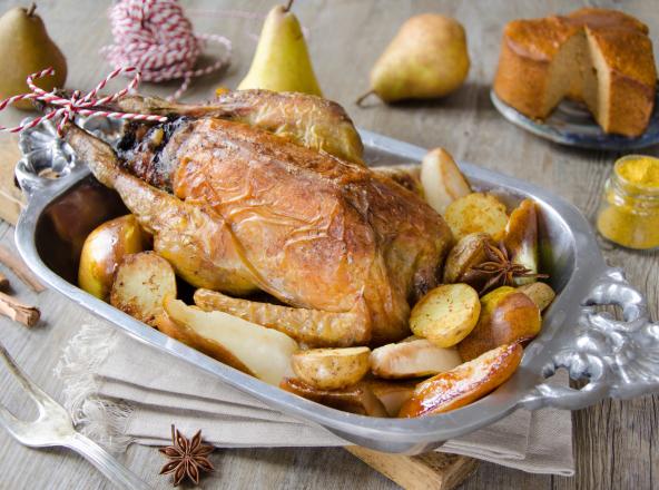 Pintade farcie aux poires et pain d’épice